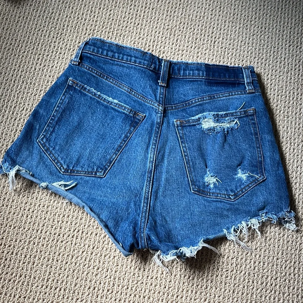Abercrombie Curve Love High Rise Mom Short - Picture 2 of 6